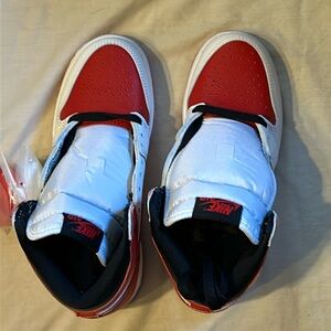 NWOB Youth Nike Air Jordan 1 Retro High OG size 4.5 (equivalent to women’s 6)